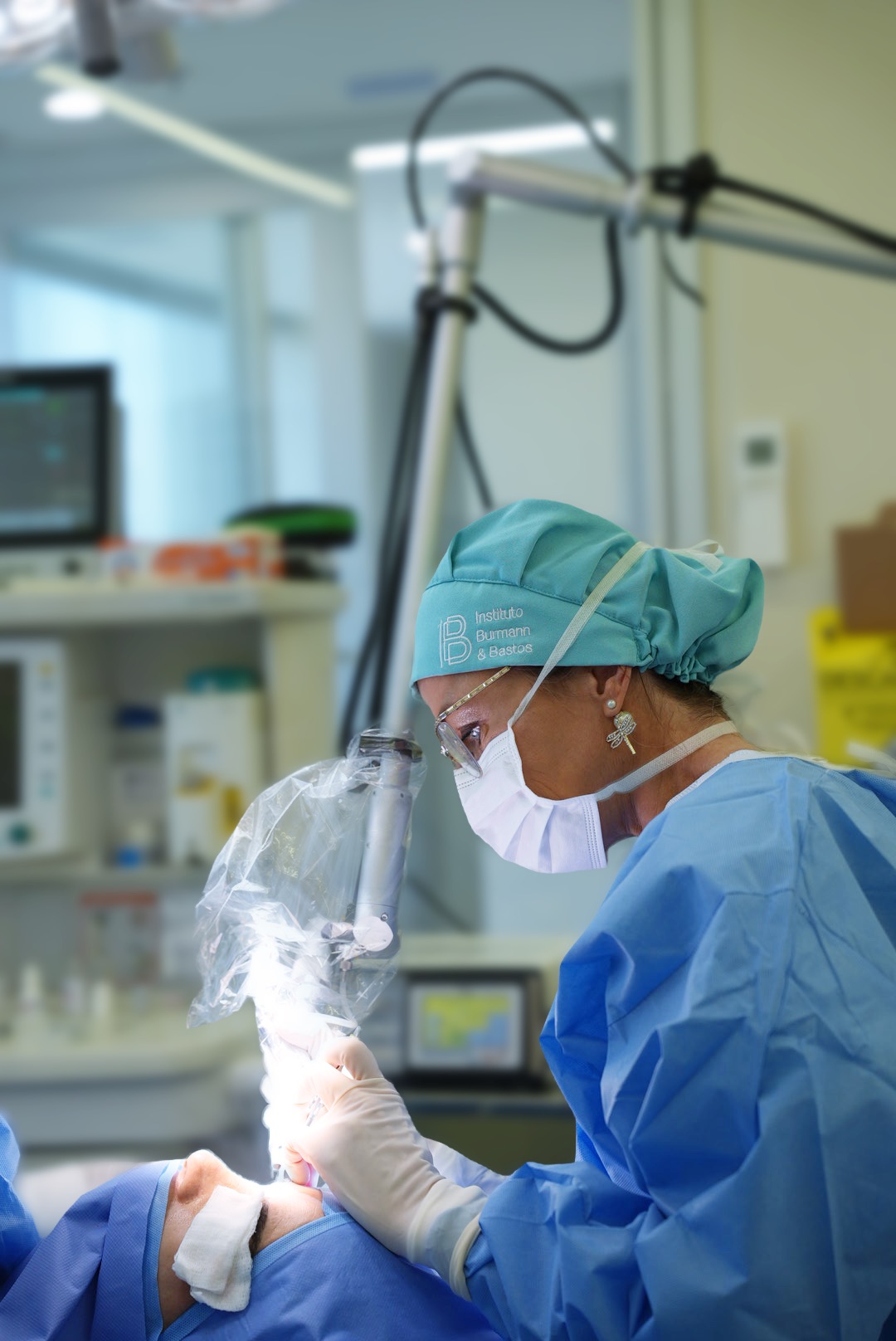 Cirurgia em andamento